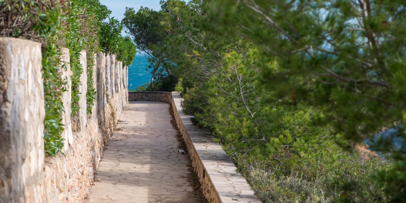 cala les ampolles